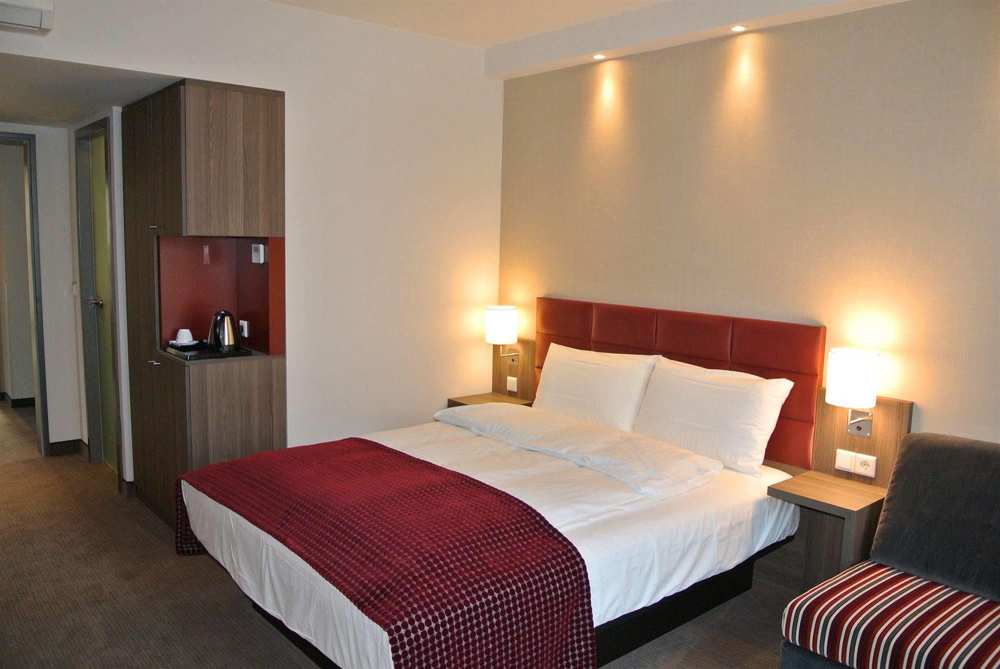 Hotel Zur Krone ゲッシャー エクステリア 写真
